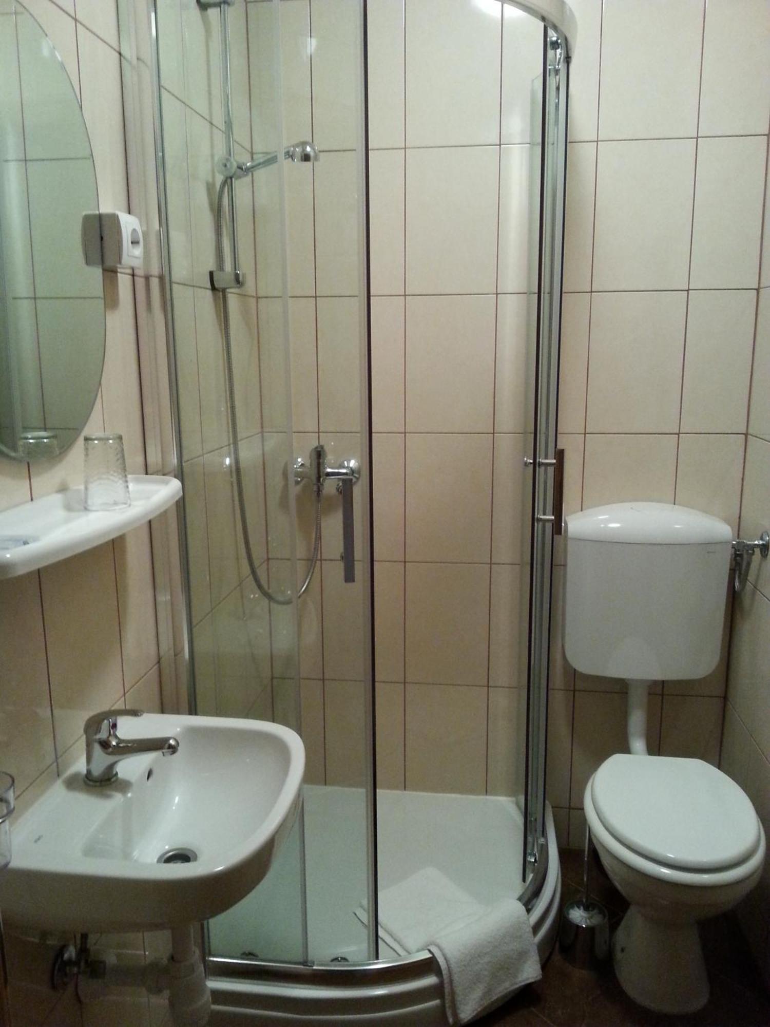 Hotel Gacka Otočac Rom bilde