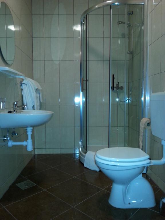 Hotel Gacka Otočac Rom bilde