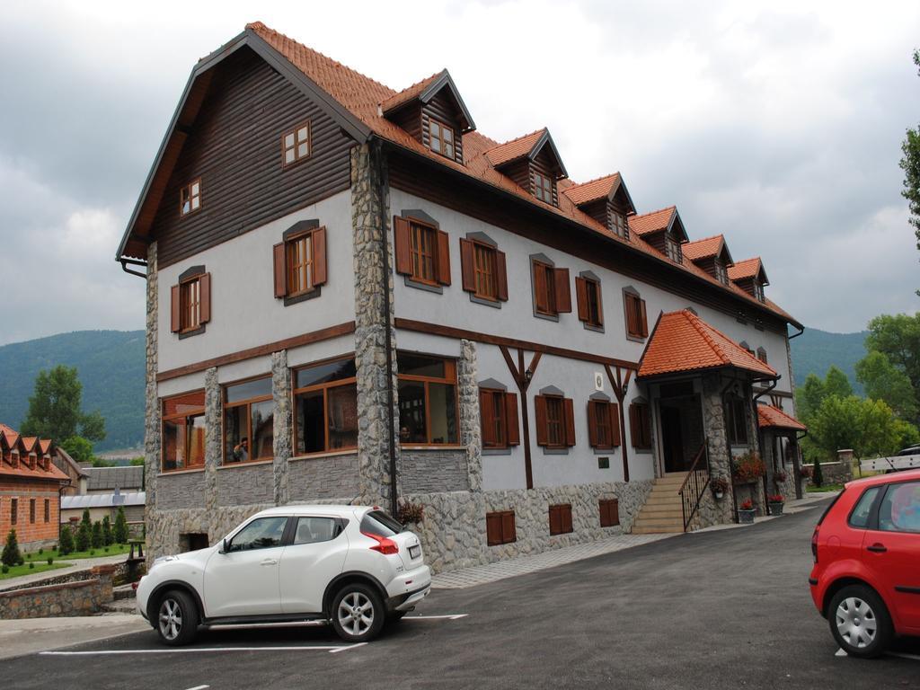 Hotel Gacka Otočac Eksteriør bilde