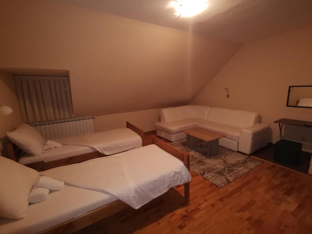 Hotel Gacka Otočac Eksteriør bilde