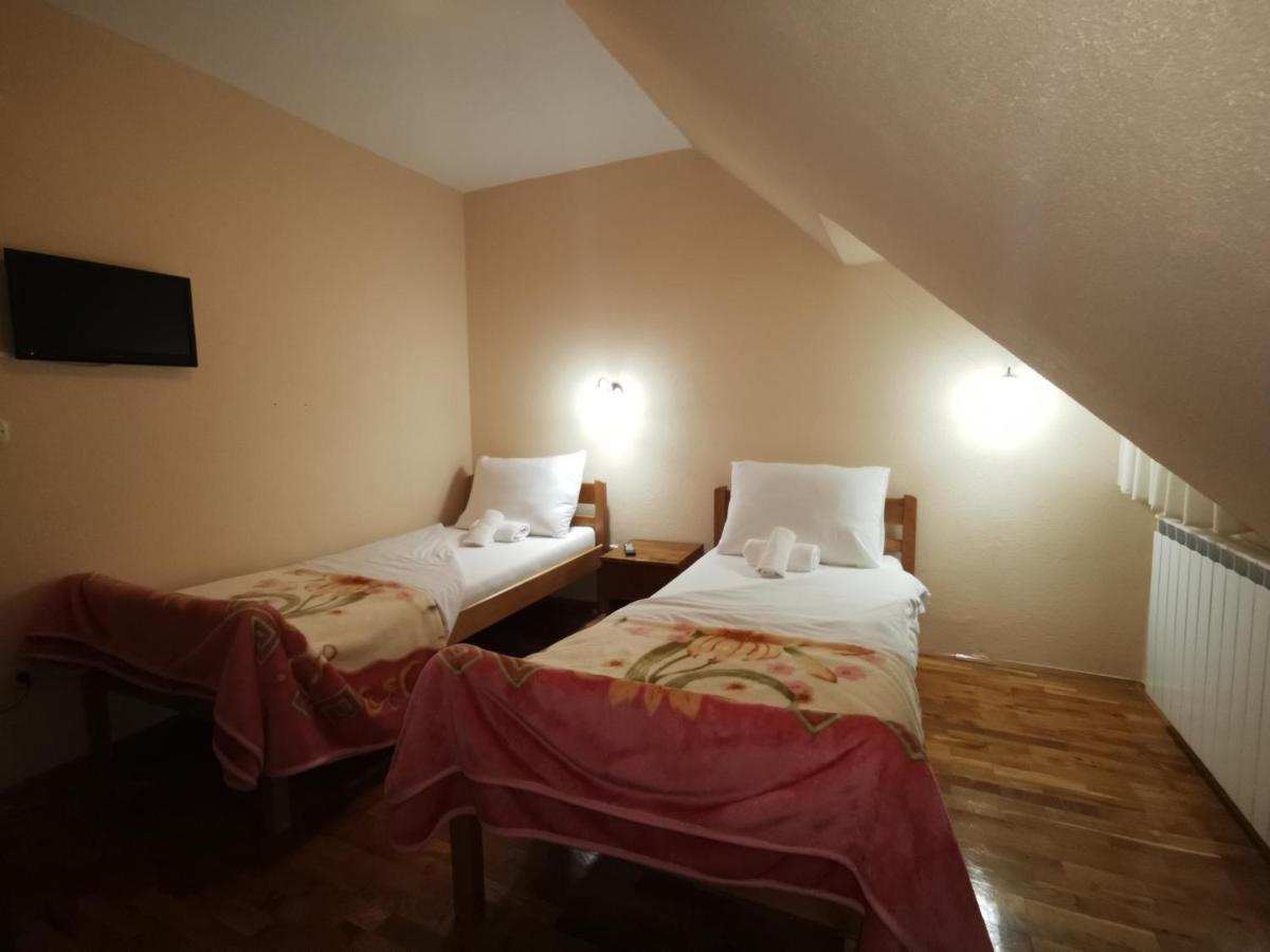 Hotel Gacka Otočac Eksteriør bilde